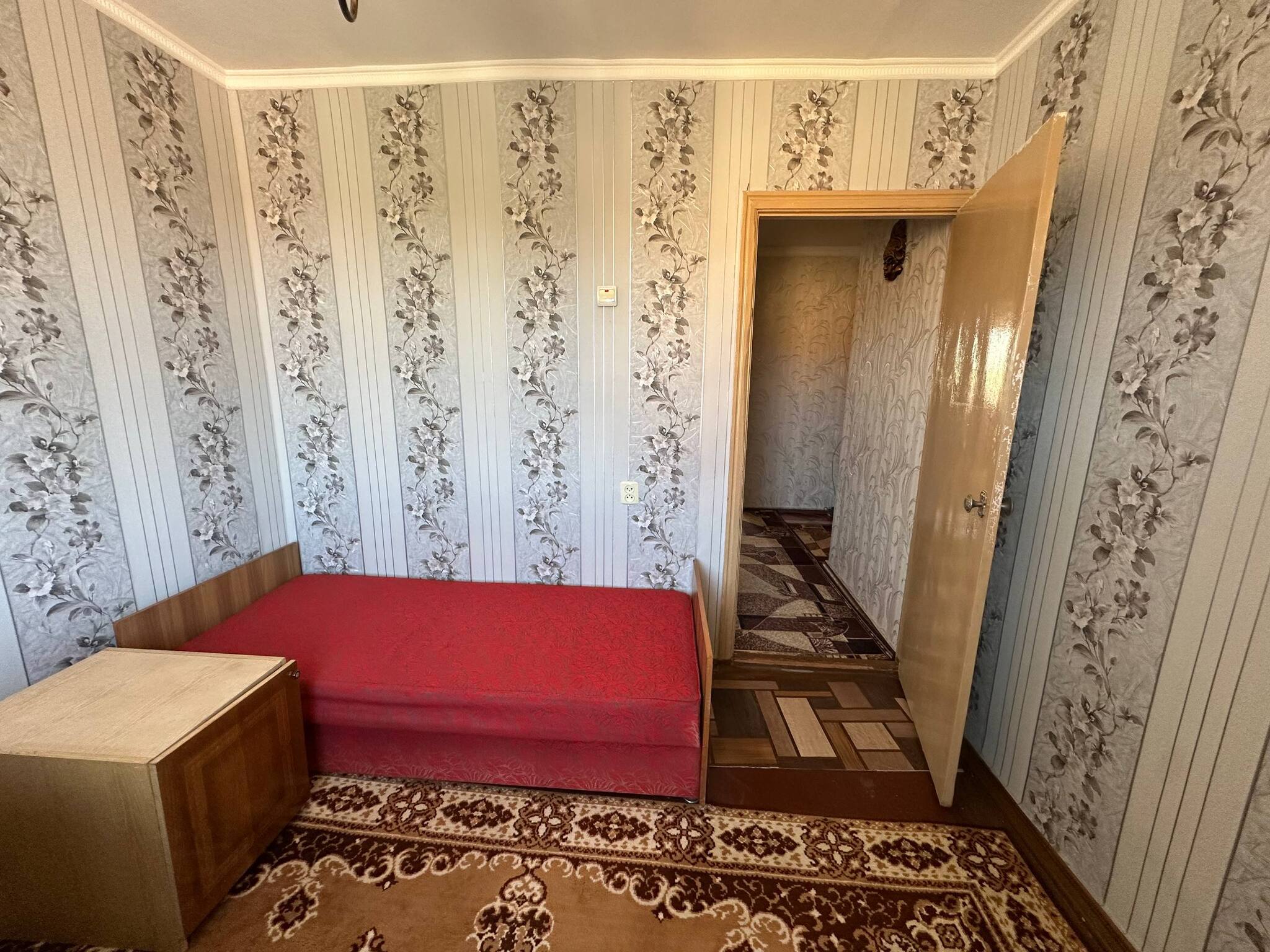 Оренда 3-кімнатної квартири 65 м², Крюкова вул.