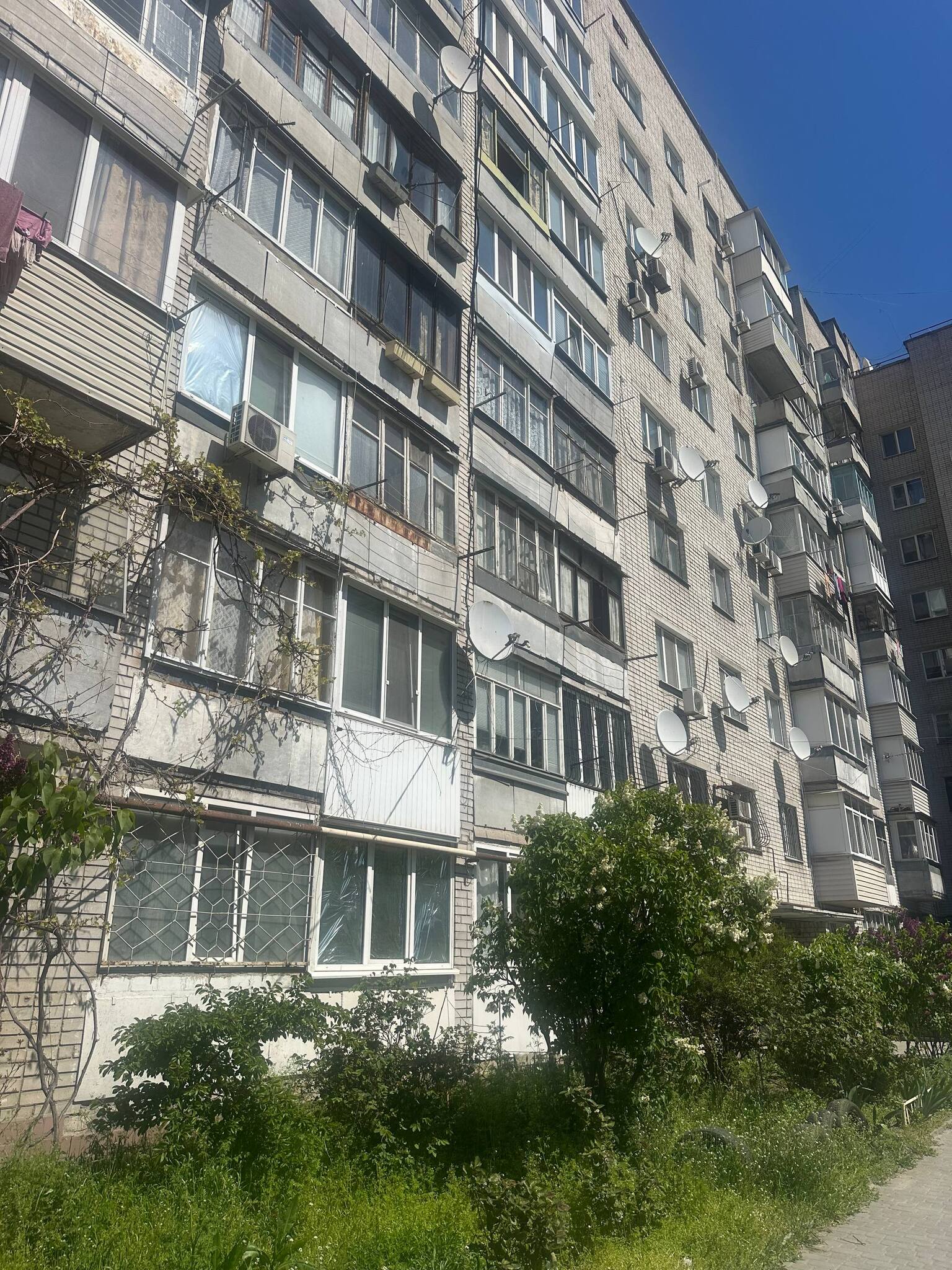 Оренда 3-кімнатної квартири 65 м², Крюкова вул.