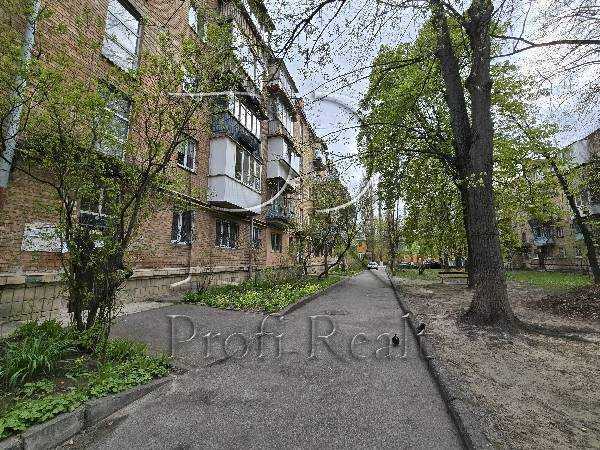Продаж 2-кімнатної квартири 44 м², Івана Неходи вул., 3