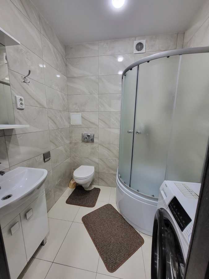 Оренда 1-кімнатної квартири 40 м², Машинобудівників вул., 27