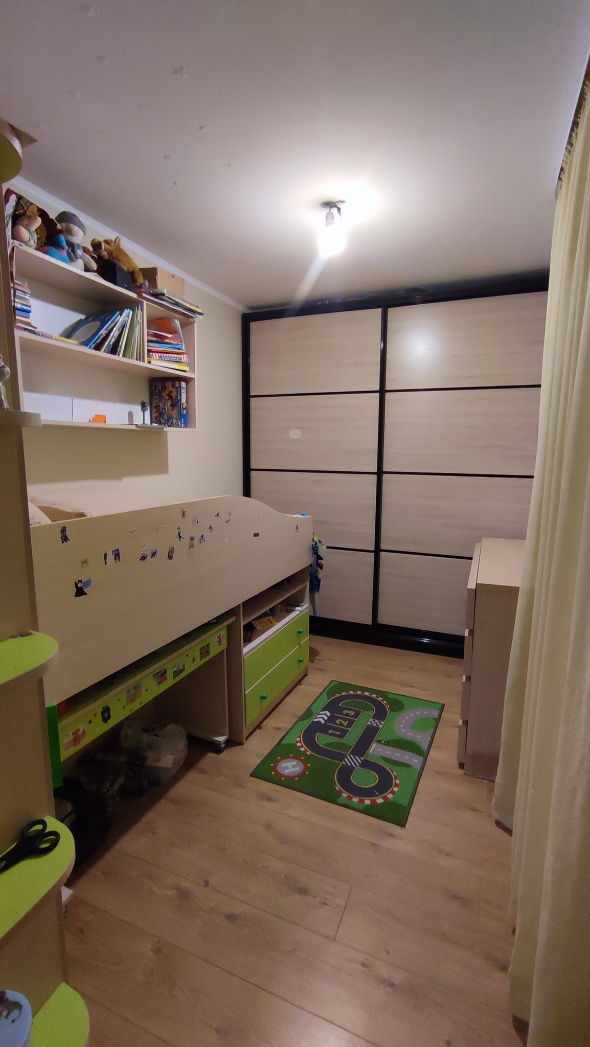 Продаж 2-кімнатної квартири 48 м², Погранична вул., 42