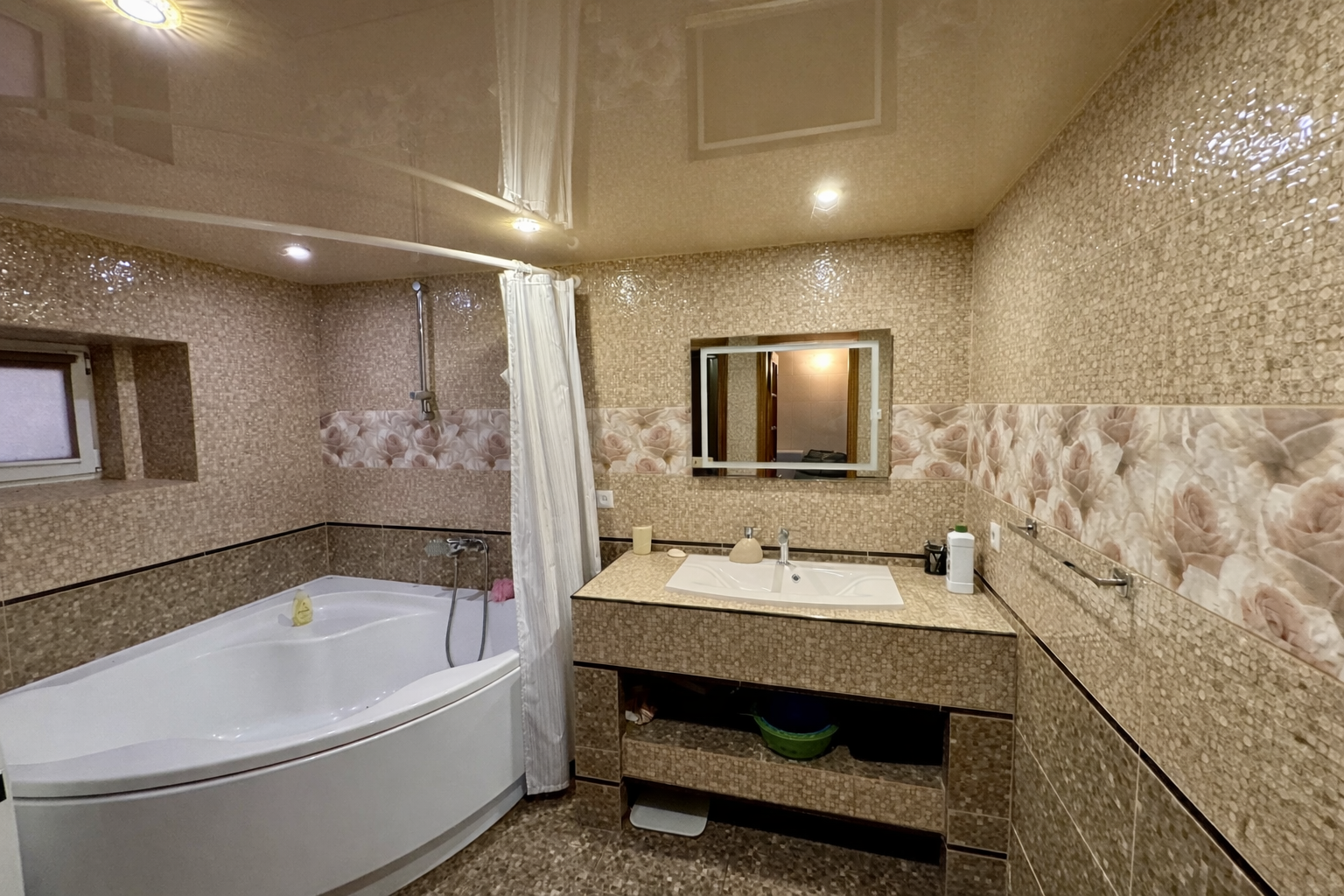 Продаж будинку 461 м²