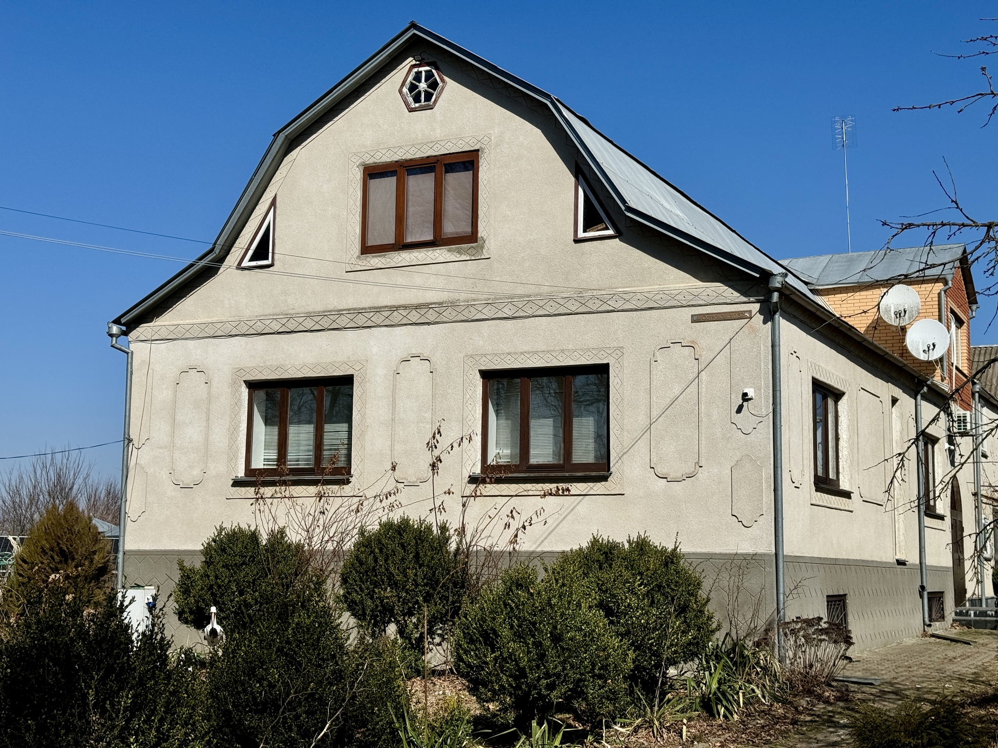 Продаж будинку 461 м²