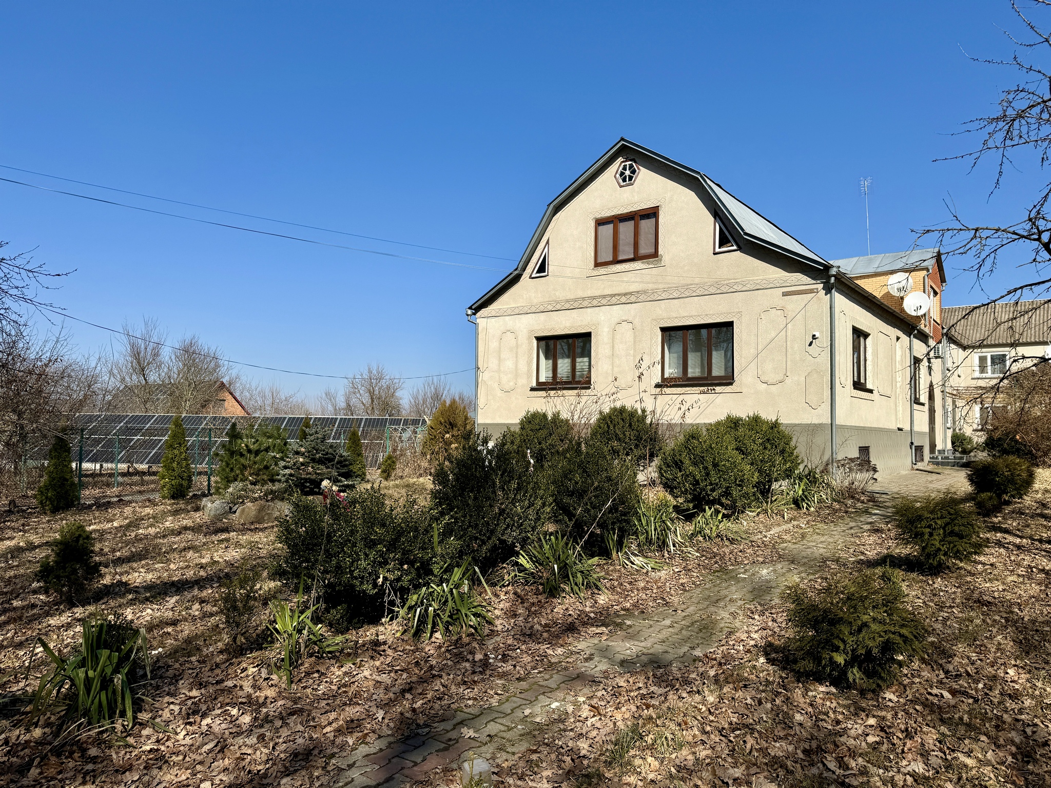 Продаж будинку 461 м²