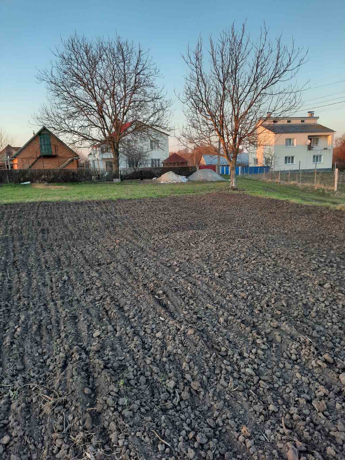 Продажа участка под индивидуальное жилое строительство 16 соток