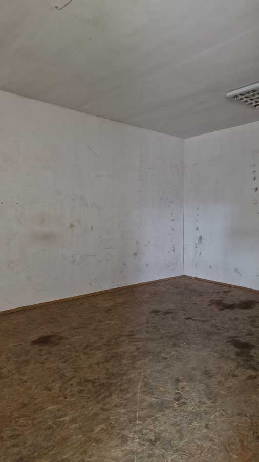 Продаж приміщення вільного призначення 3700 м², Узинська вул.