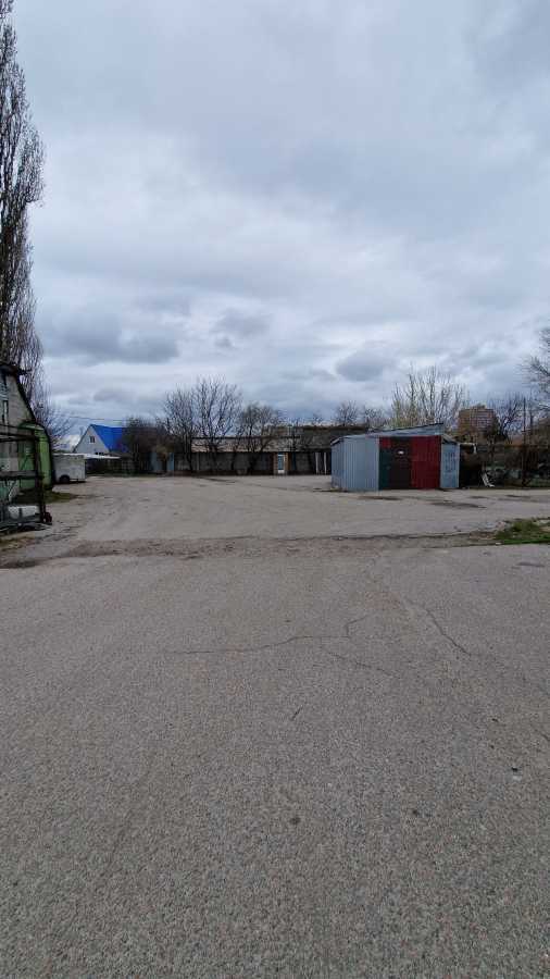 Продаж приміщення вільного призначення 3700 м², Узинська вул.