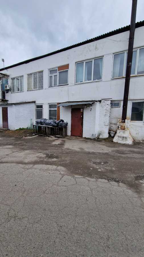 Продаж приміщення вільного призначення 3700 м², Узинська вул.