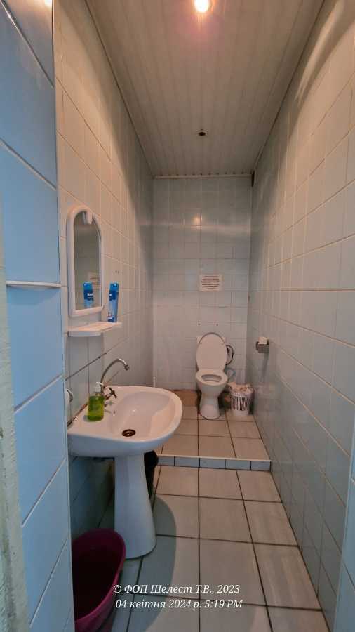 Продаж приміщення вільного призначення 3700 м², Узинська вул.