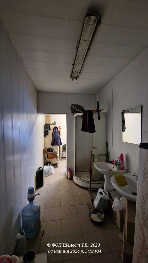 Продаж приміщення вільного призначення 3700 м², Узинська вул.