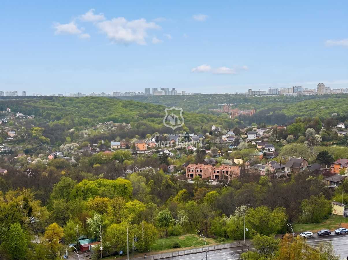 Продаж 2-кімнатної квартири 77 м², Науки просп., 55А