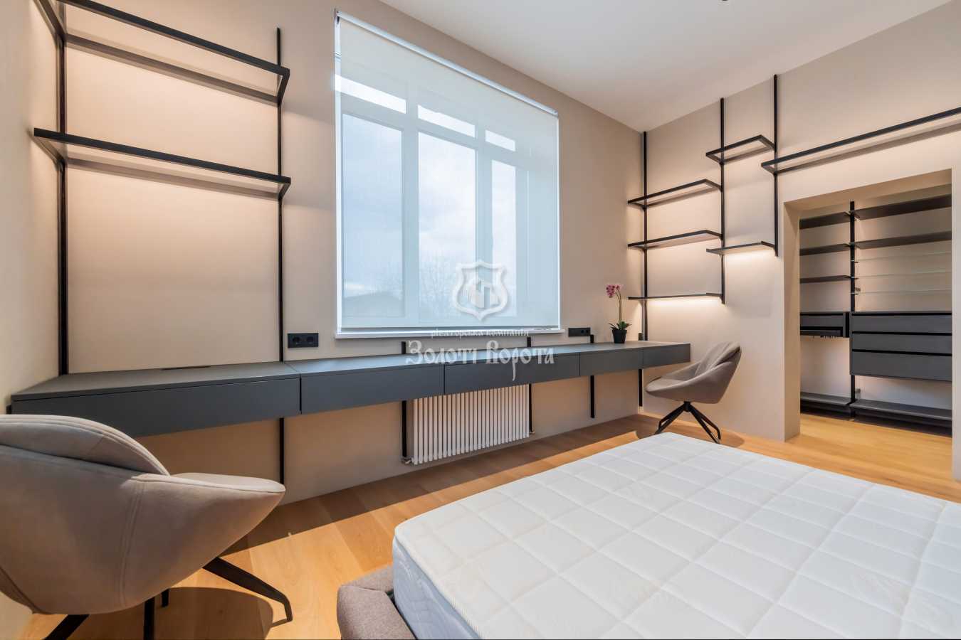 Продаж будинку 388 м², Південно-Українська, 16