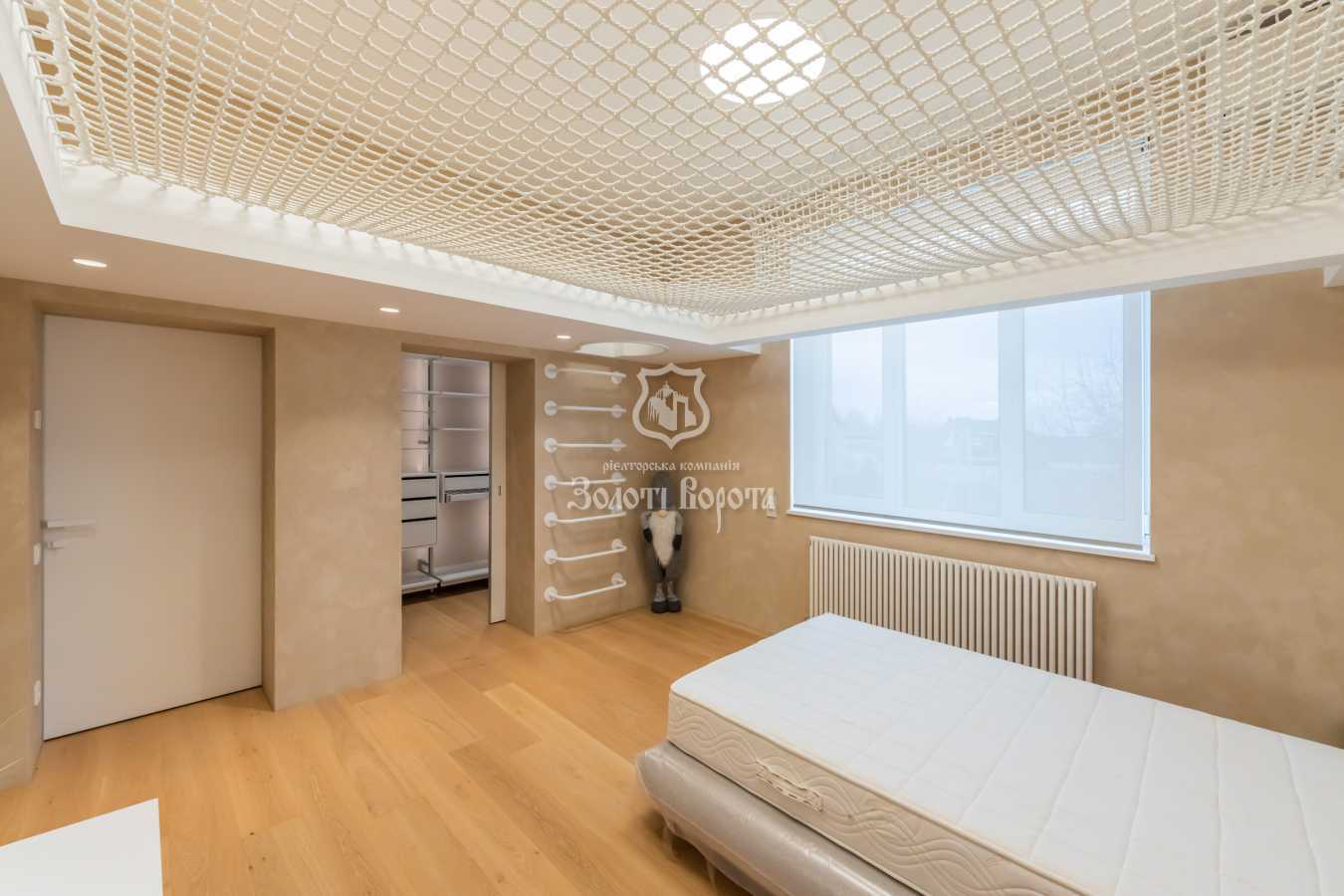 Продаж будинку 388 м², Південно-Українська, 16
