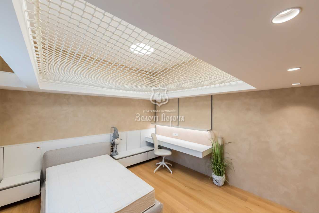 Продаж будинку 388 м², Південно-Українська, 16