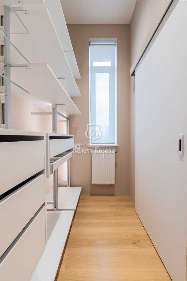 Продаж будинку 388 м², Південно-Українська, 16