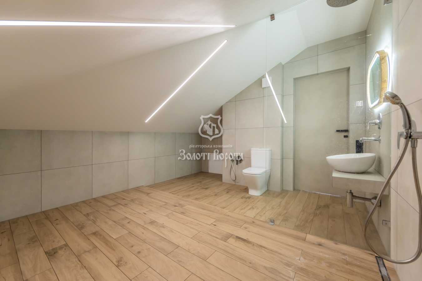 Продаж будинку 388 м², Південно-Українська, 16