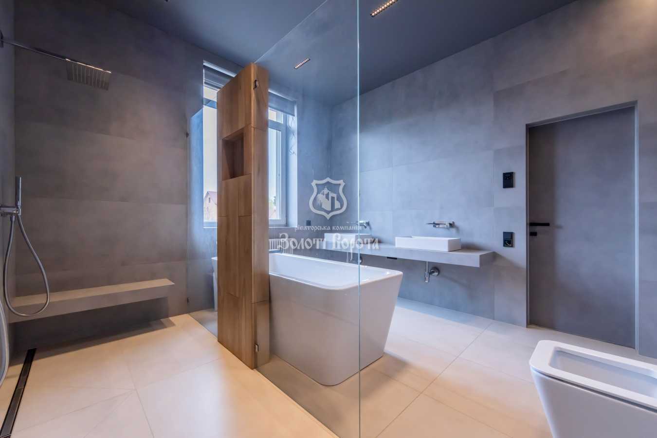 Продаж будинку 388 м², Південно-Українська, 16