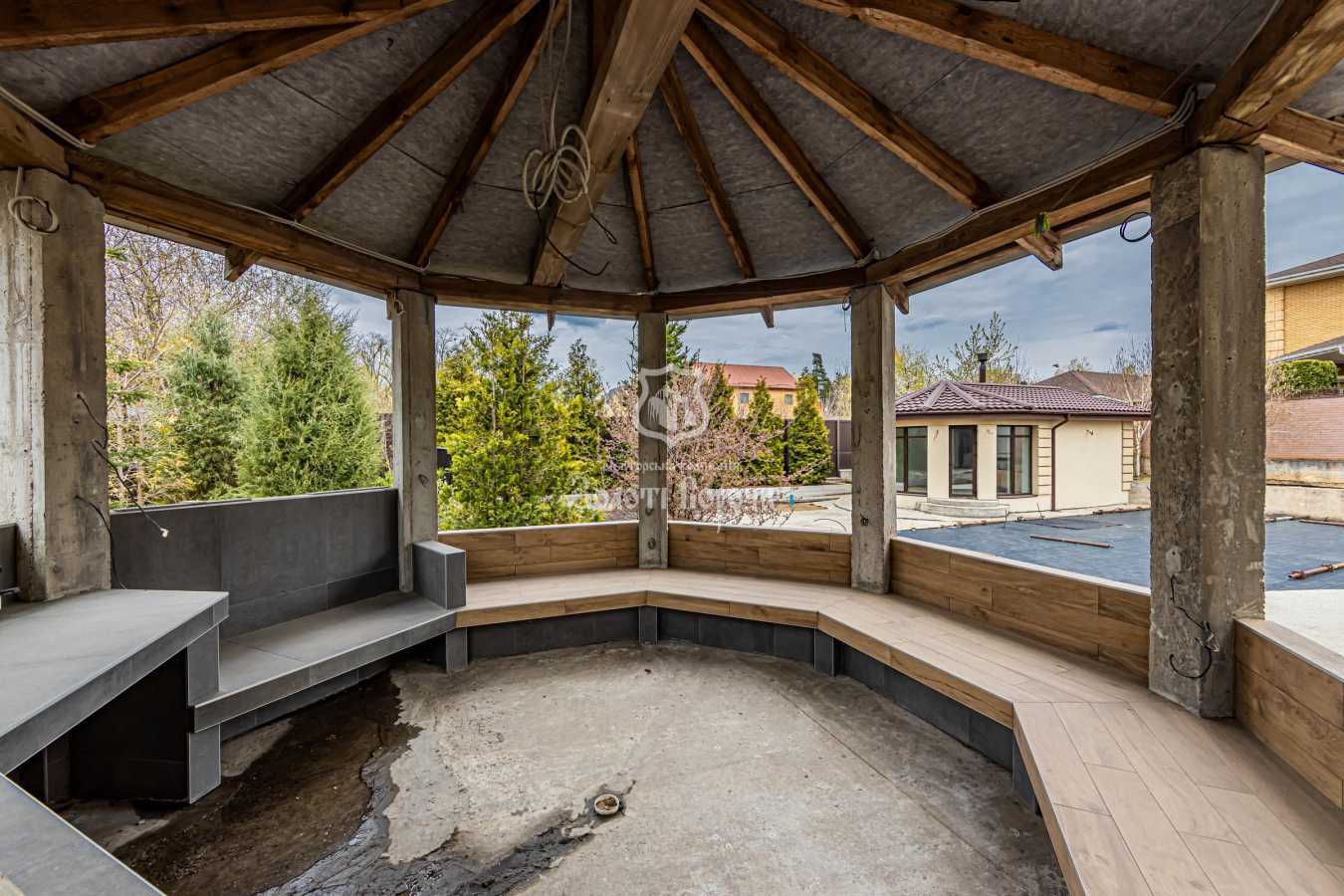 Продаж будинку 388 м², Південно-Українська, 16