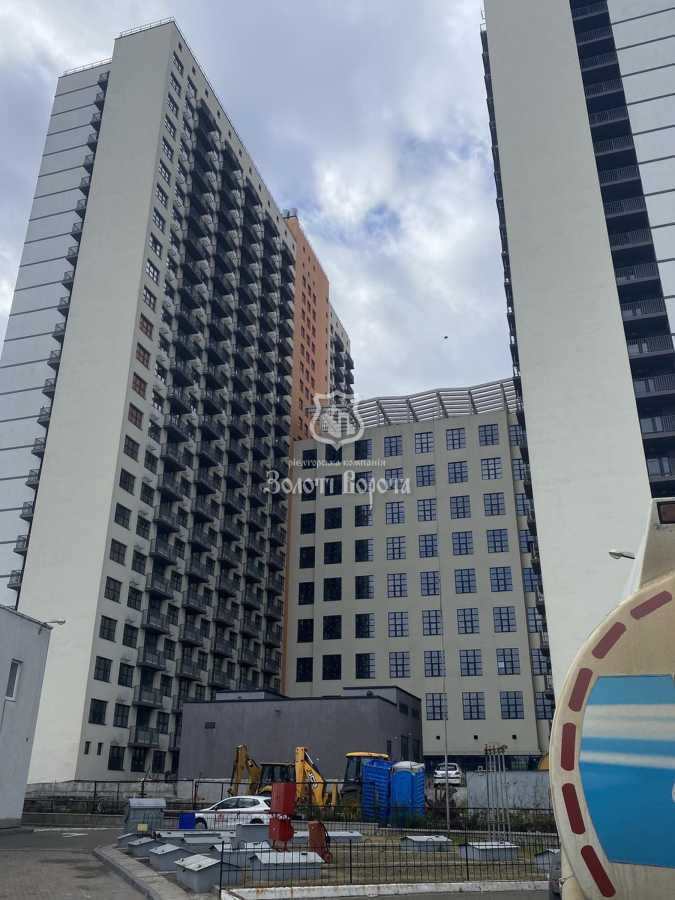 Продаж 1-кімнатної квартири 35 м², Крайня, 1