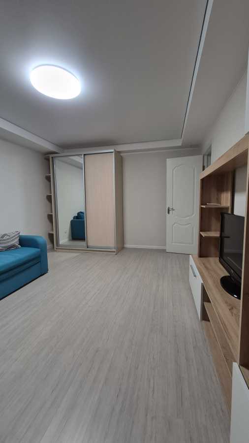 Продаж 2-кімнатної квартири 47 м², Дмитрівська вул., 96-98