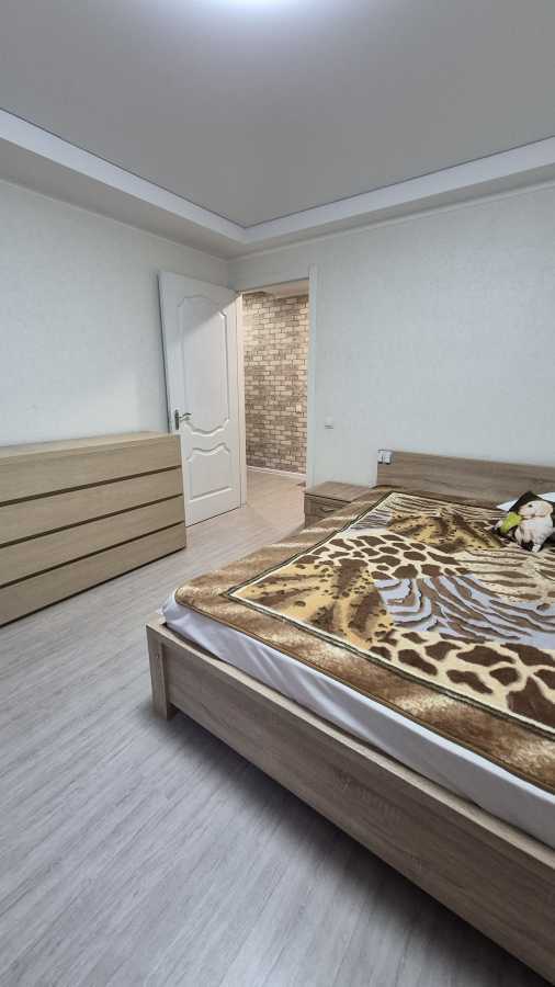 Продаж 2-кімнатної квартири 47 м², Дмитрівська вул., 96-98