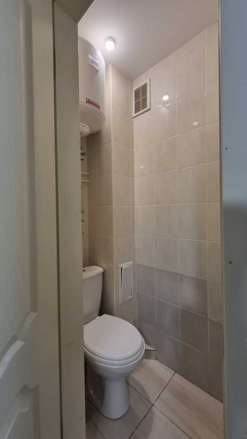 Продаж 2-кімнатної квартири 47 м², Дмитрівська вул., 96-98