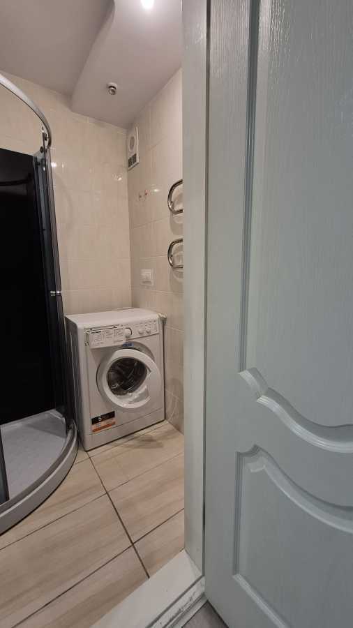 Продаж 2-кімнатної квартири 47 м², Дмитрівська вул., 96-98