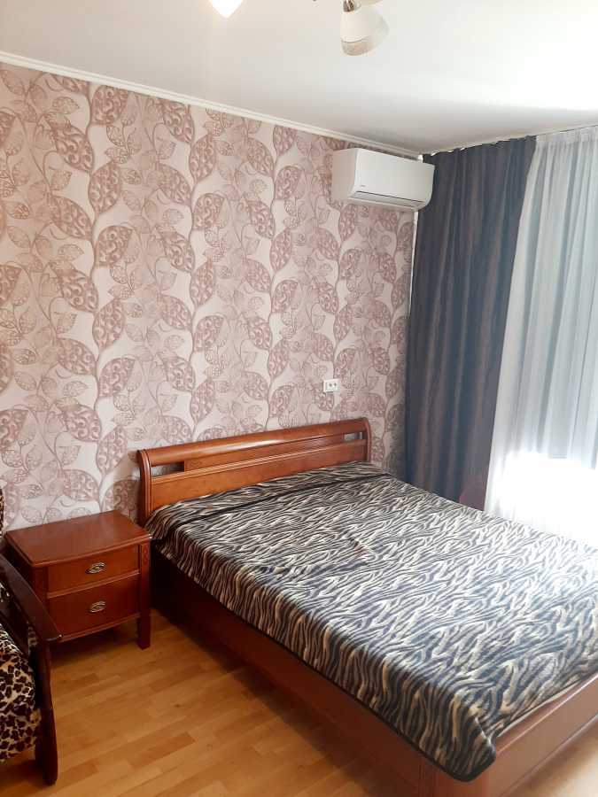 Оренда 1-кімнатної квартири 45 м², Олевська вул., 7