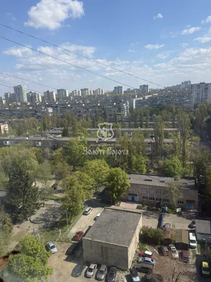 Продаж 3-кімнатної квартири 68.1 м², Зодчих вул., 44