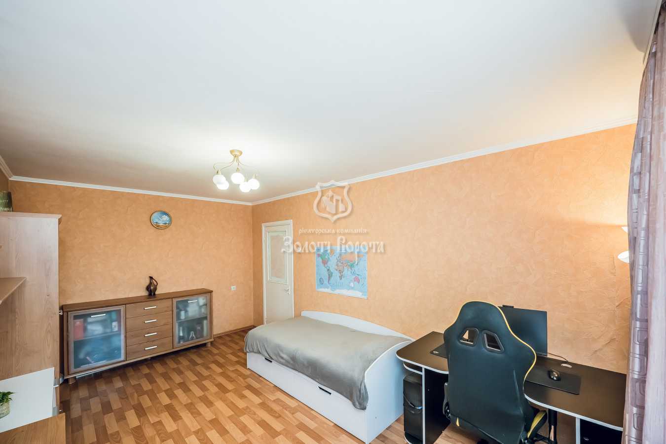 Продаж 3-кімнатної квартири 74 м², Харківське шосе, 49
