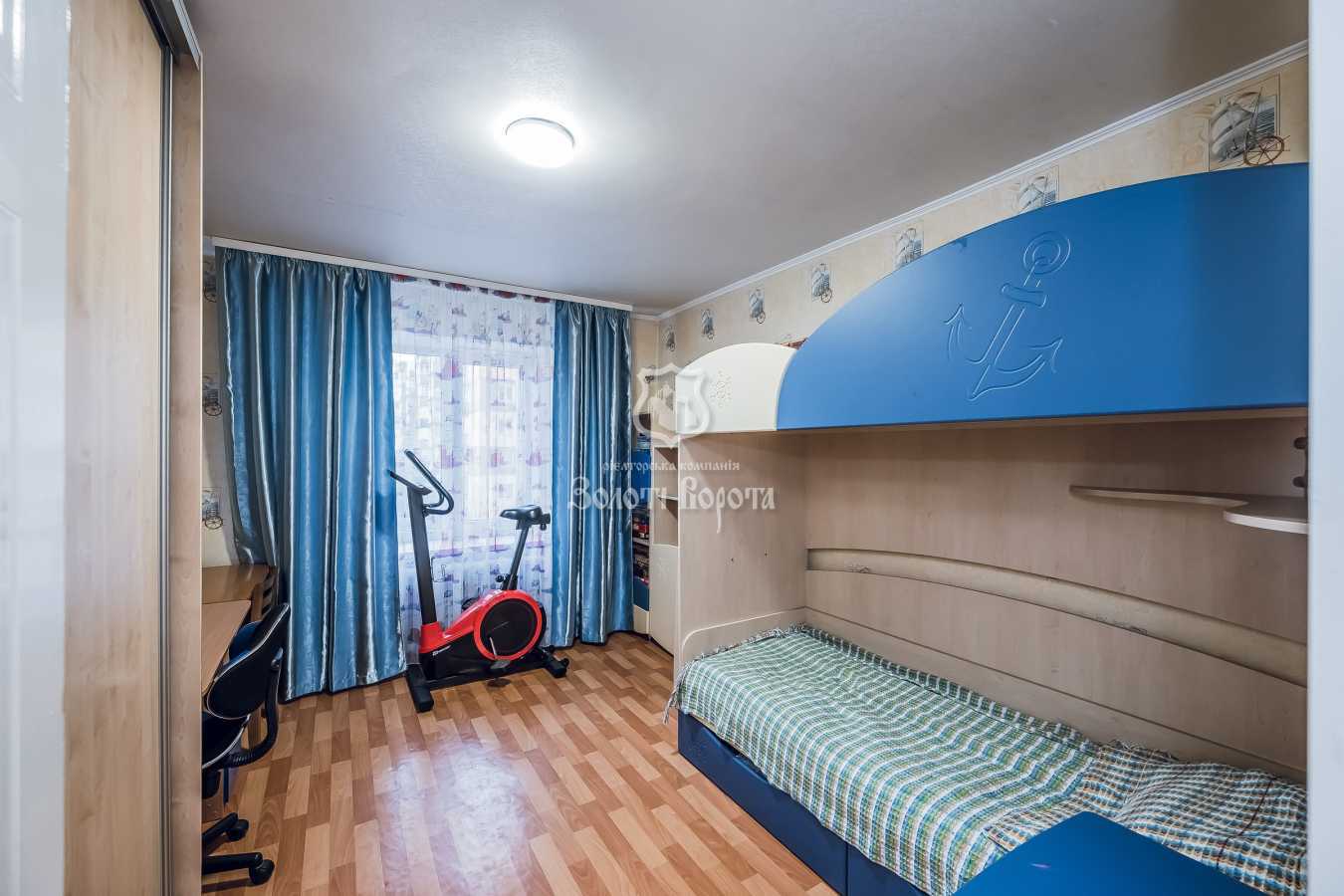 Продаж 3-кімнатної квартири 74 м², Харківське шосе, 49