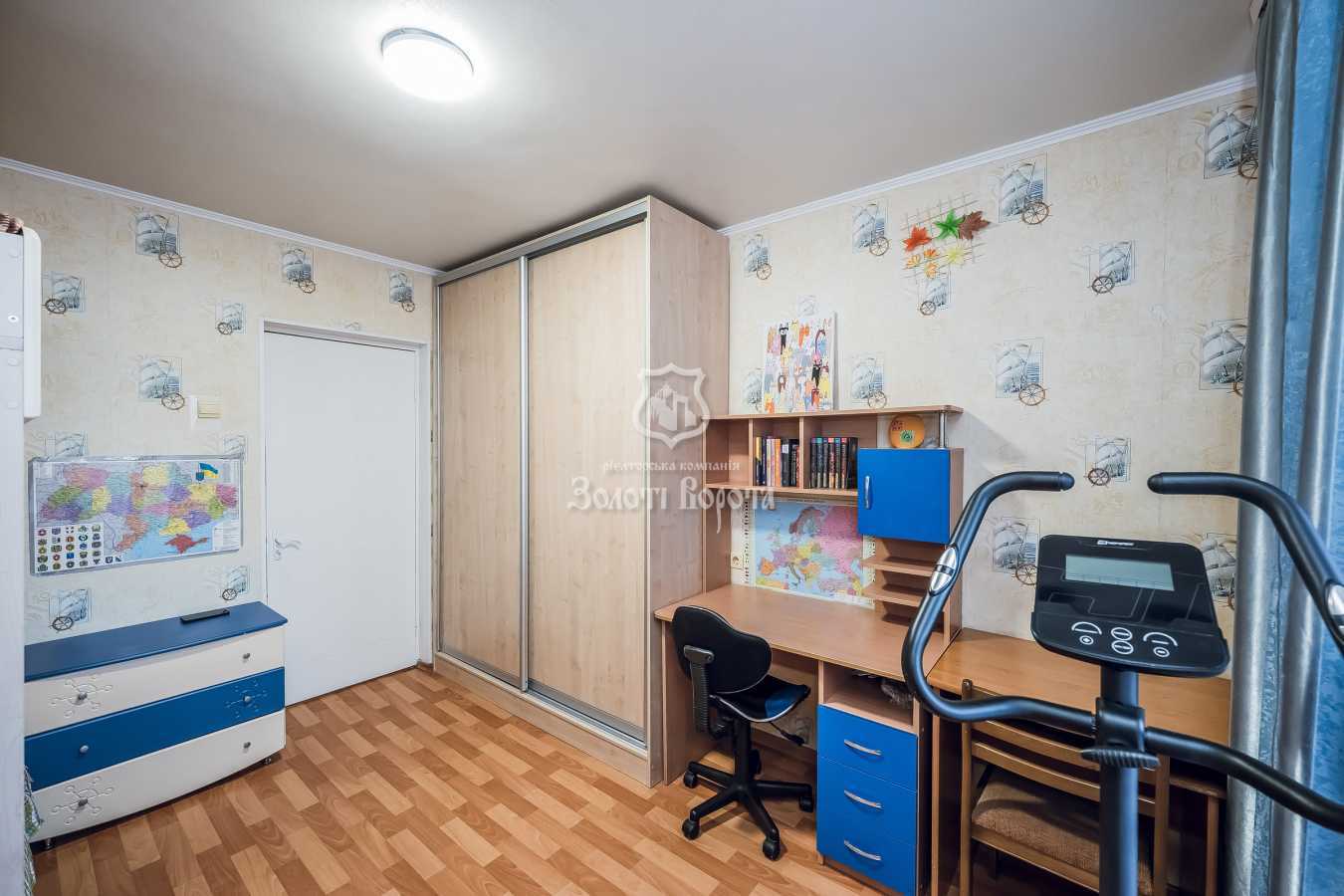 Продаж 3-кімнатної квартири 74 м², Харківське шосе, 49