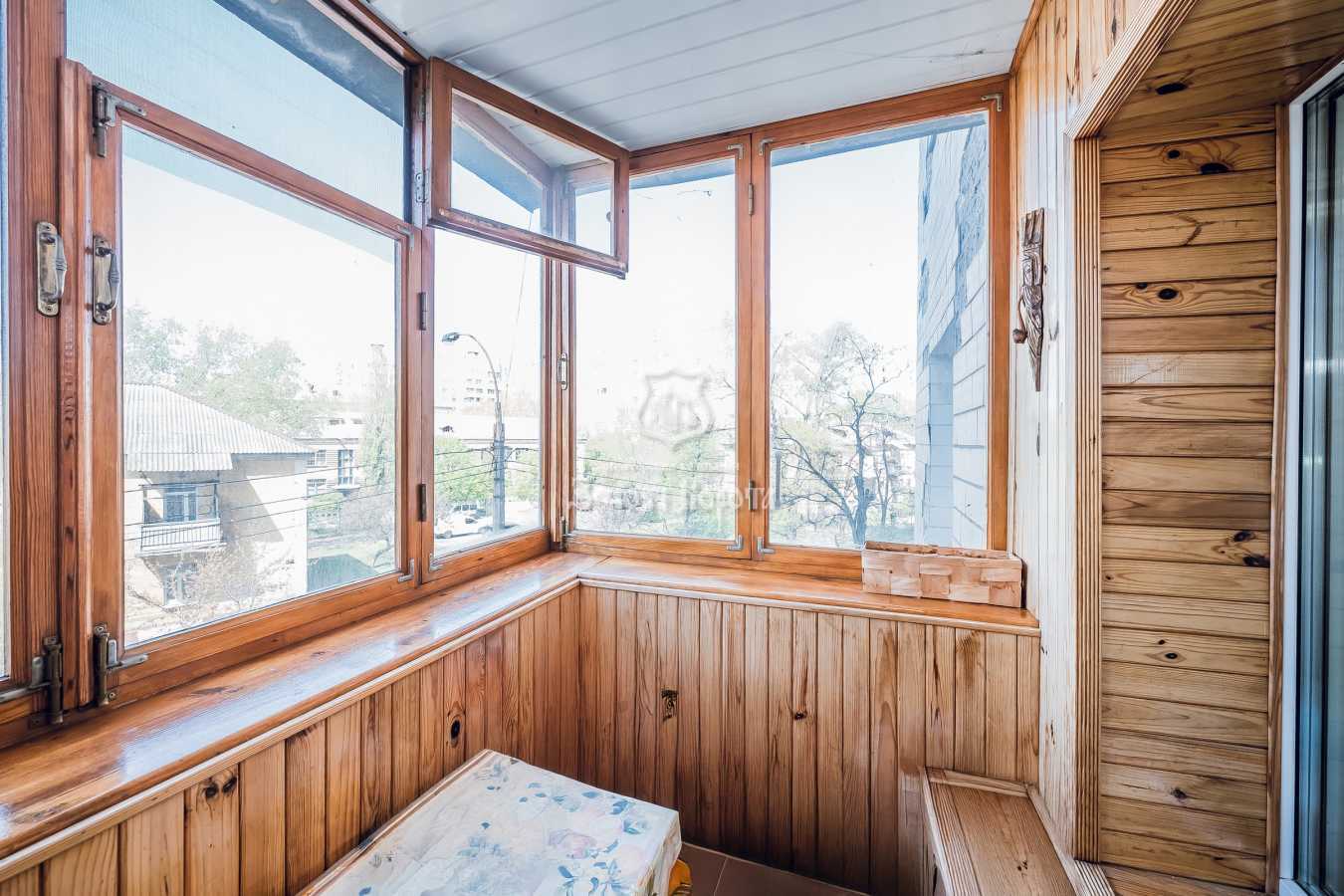 Продаж 3-кімнатної квартири 74 м², Харківське шосе, 49