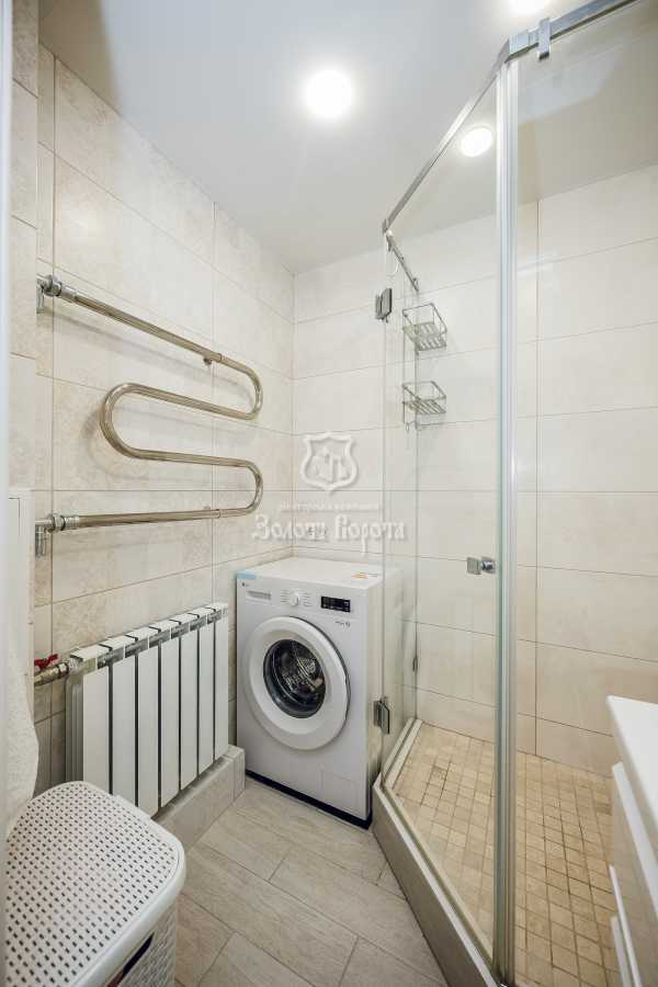 Продаж 3-кімнатної квартири 74 м², Харківське шосе, 49