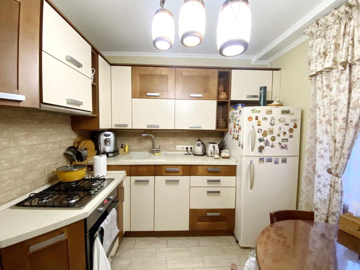 Продажа 2-комнатной квартиры 54 м², Озерная ул.
