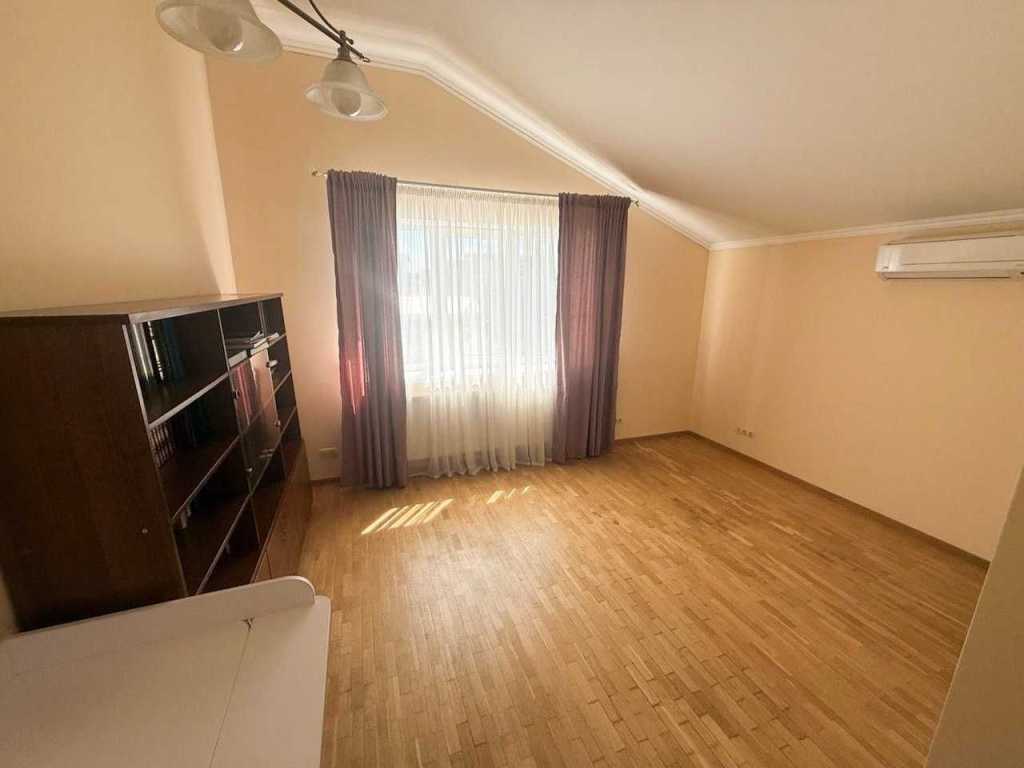 Продаж 5-кімнатної квартири 195 м², Столична, 3