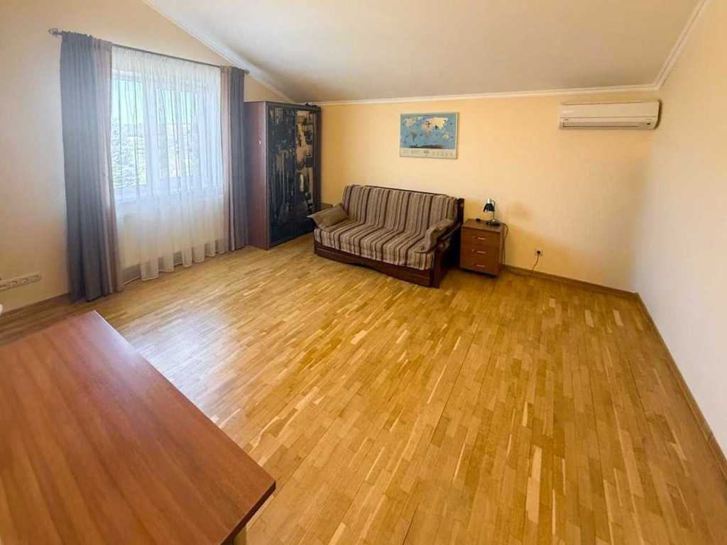 Продаж 5-кімнатної квартири 195 м², Столична, 3