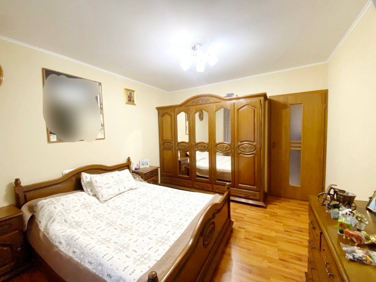 Продажа 2-комнатной квартиры 54 м², Озерная ул.
