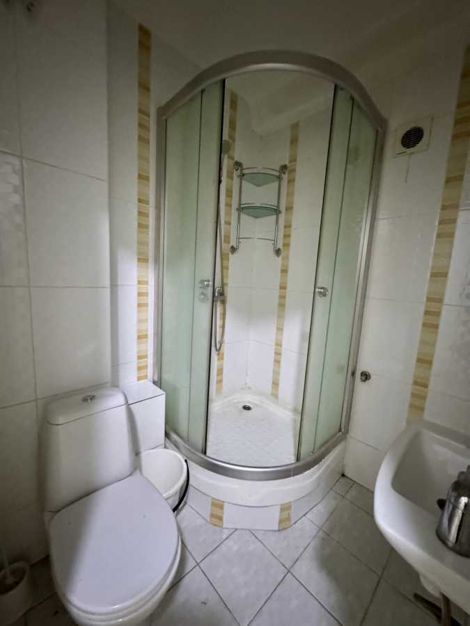 Продаж 1-кімнатної квартири 28 м², Мілютенка вул., 7А