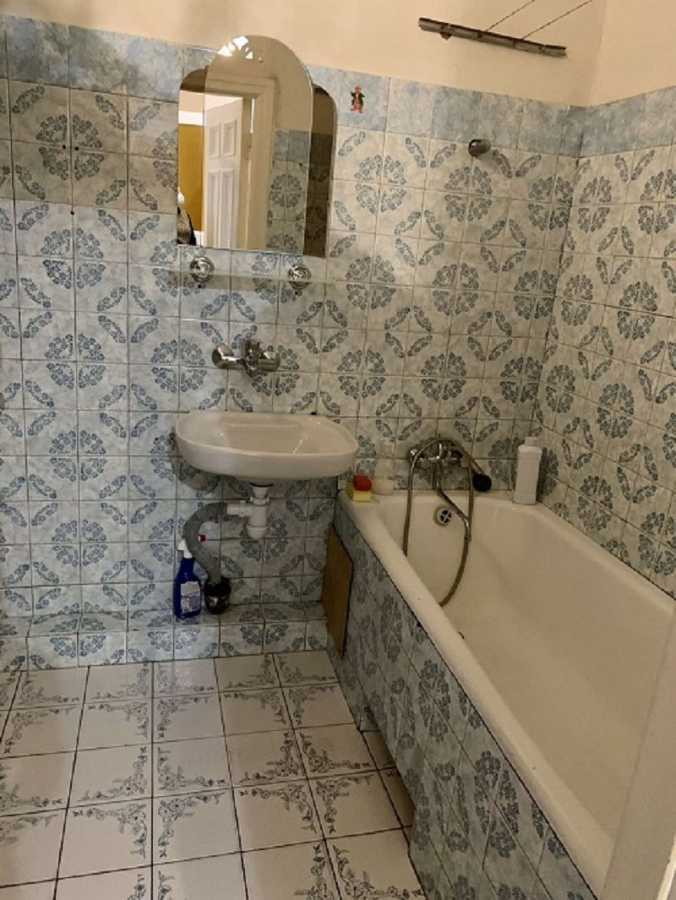 Продаж 2-кімнатної квартири 55 м², Лаврська вул., 4