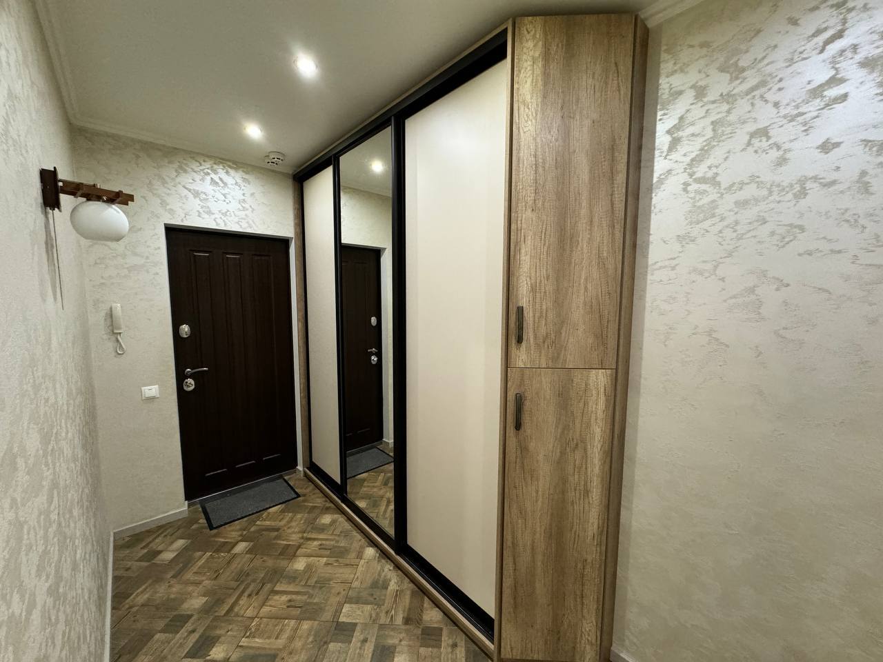 Аренда 2-комнатной квартиры 70 м², Февральская ул., 48