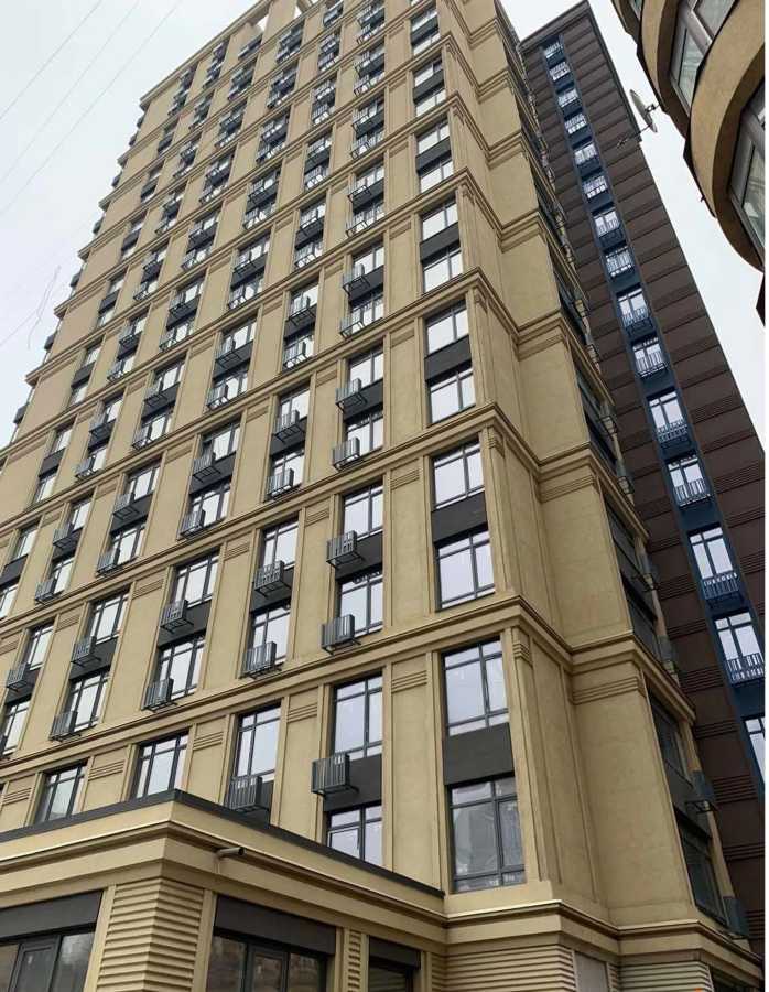 Продаж 3-кімнатної квартири 126 м², Річна вул., 4