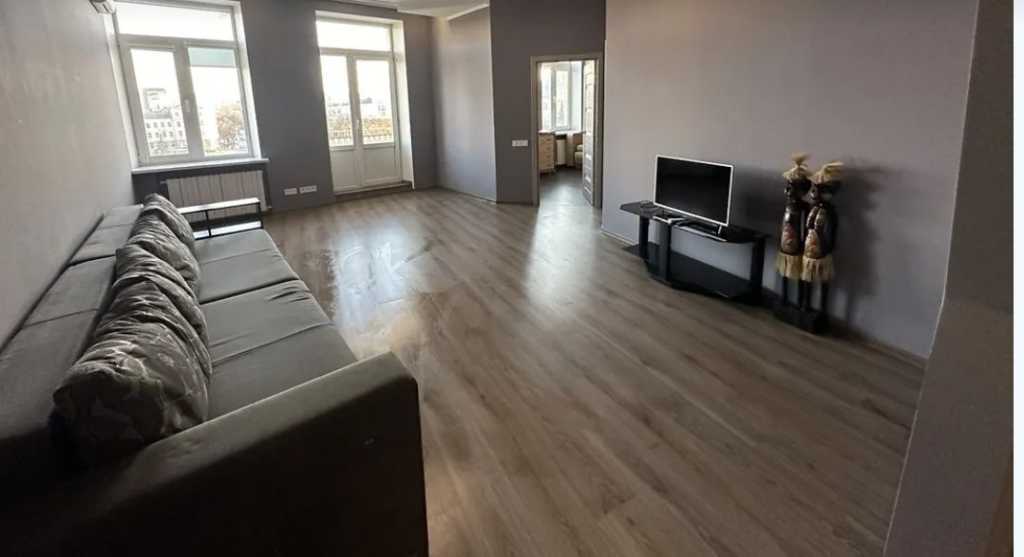 Продажа 3-комнатной квартиры 95 м², Дмитрия Яворницкого просп., 72А