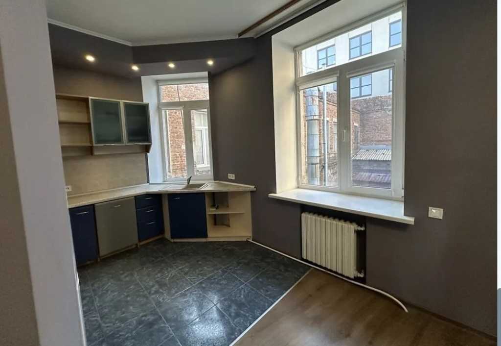 Продажа 3-комнатной квартиры 95 м², Дмитрия Яворницкого просп., 72А