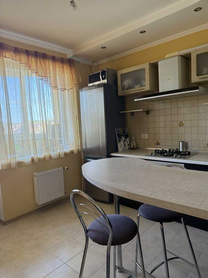 Аренда 1-комнатной квартиры 50 м², Симоненко ул., 4
