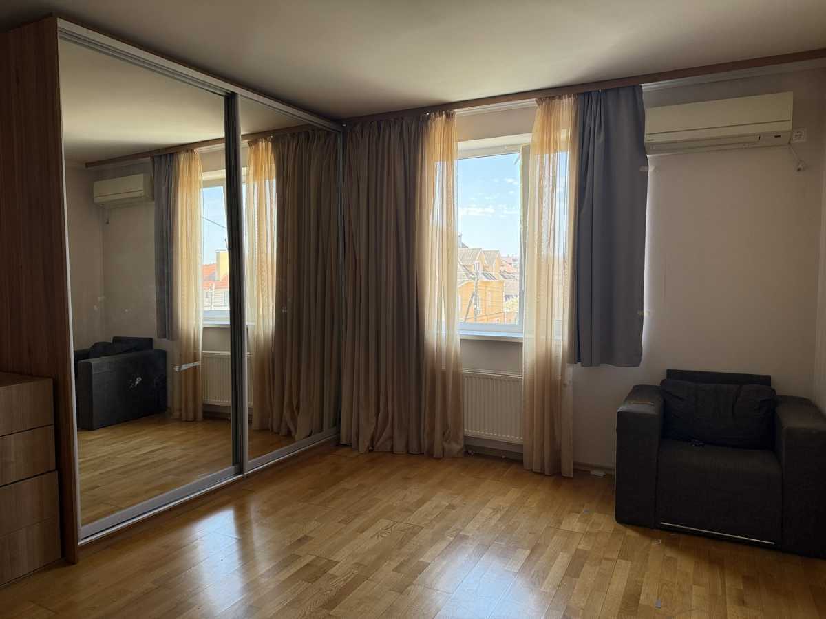 Аренда 1-комнатной квартиры 50 м², Симоненко ул., 4