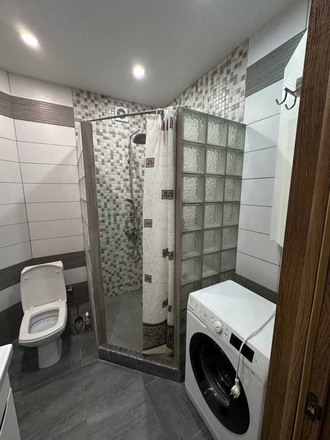 Продаж 1-кімнатної квартири 43 м², Героїв Небесної Сотні просп., 26/9