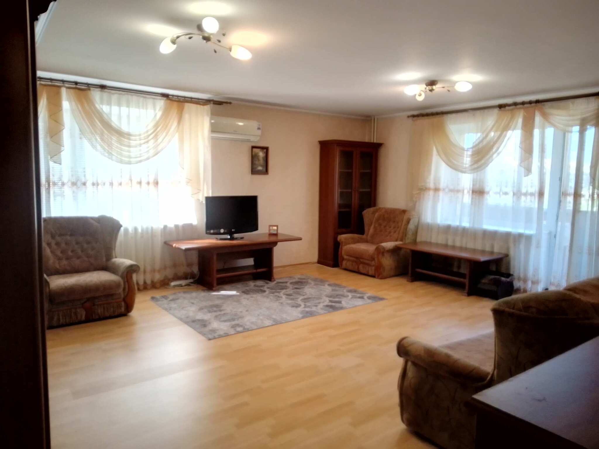 Продаж 2-кімнатної квартири 73 м², Валерія Лобановського просп., 37