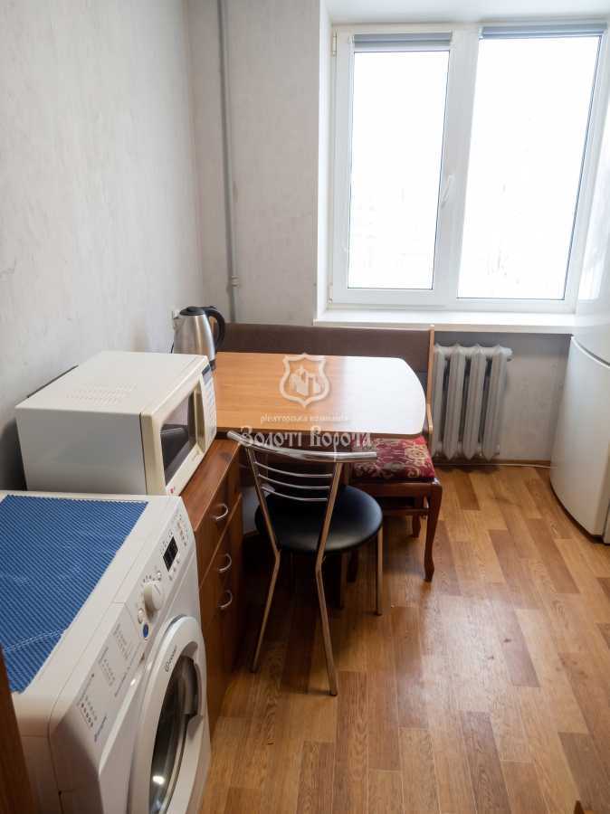 Продажа 3-комнатной квартиры 48.9 м², Соборности просп., 1А