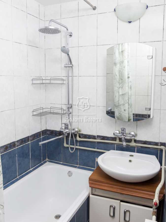 Продажа 3-комнатной квартиры 48.9 м², Соборности просп., 1А
